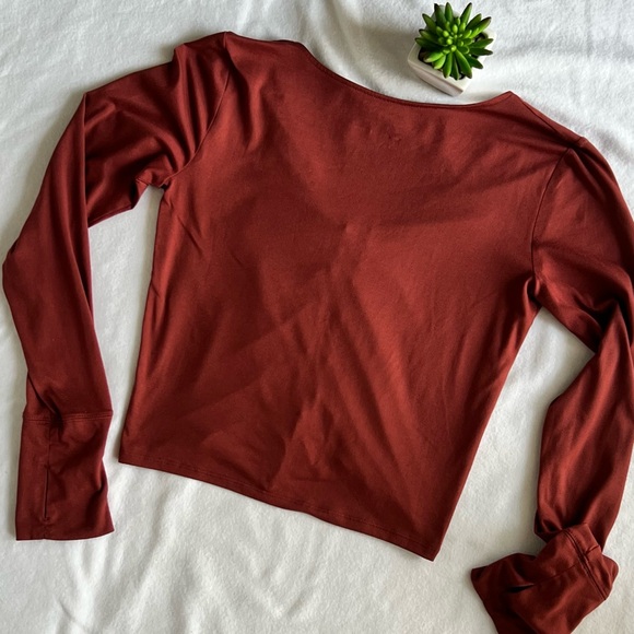 GAP Long Sleeve Ruched Top - Picture 4 of 8